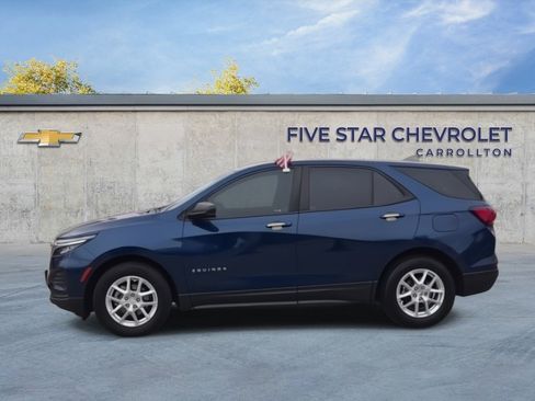 Used 2022 Chevrolet Equinox LS w/ Driver Confidence II Package image 4