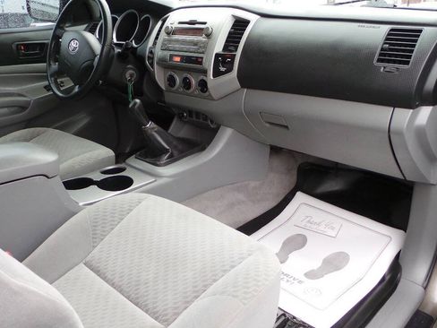 Used 2009 Toyota Tacoma 4x4 Access Cab image 12