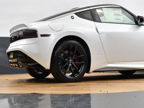 New 2024 Nissan Z Performance w/ Floor Mat Package image 38