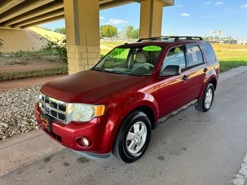 Used 2012 Ford Escape XLT FWD image 7