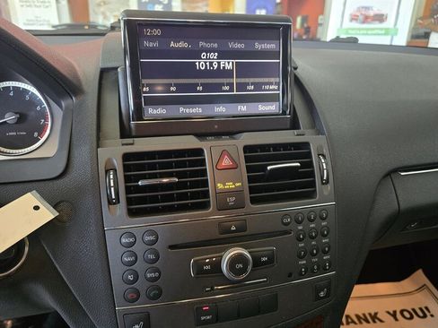 Used 2010 Mercedes-Benz C 300 Sedan w/ Multimedia Pkg image 21