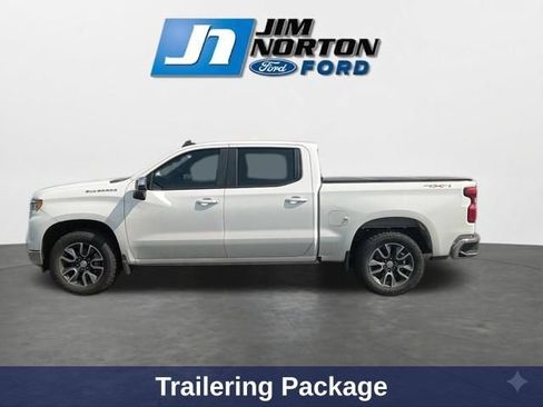 Used 2022 Chevrolet Silverado 1500 LT AWD/4WD image 6