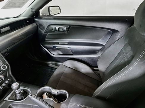 Used 2019 Ford Mustang GT w/ Equipment Group 301A RWD image 23