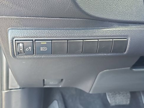 Used 2025 Toyota Corolla LE FWD image 24