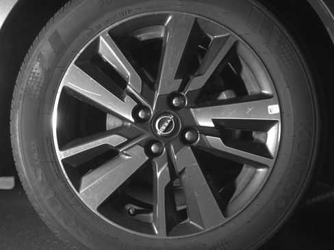 Used 2025 Nissan Versa SV FWD image 13