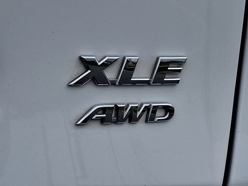 Used 2025 Toyota RAV4 XLE w/ Convenience Package AWD/4WD image 32