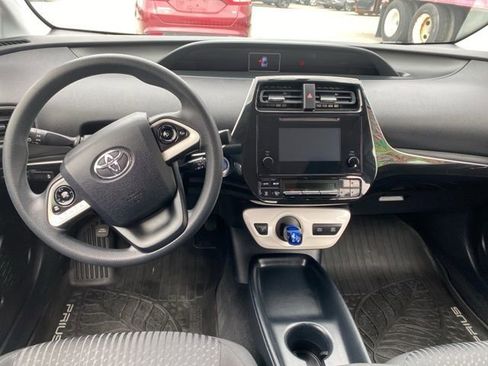 Used 2016 Toyota Prius Two image 5