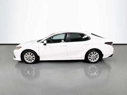 Used 2024 Toyota Camry LE image 4