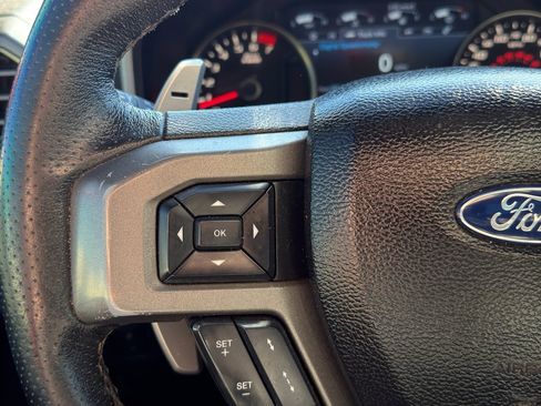 Used 2018 Ford F150 Raptor w/ Equipment Group 802A Luxury image 33