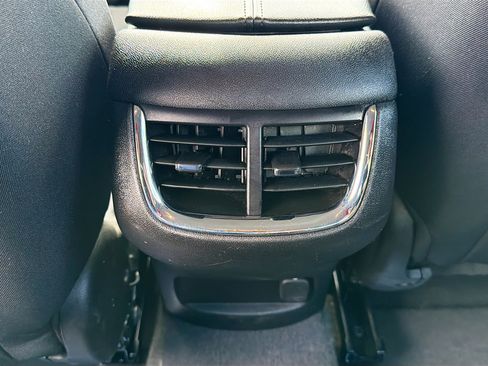 Used 2025 Chevrolet Malibu LT FWD image 19