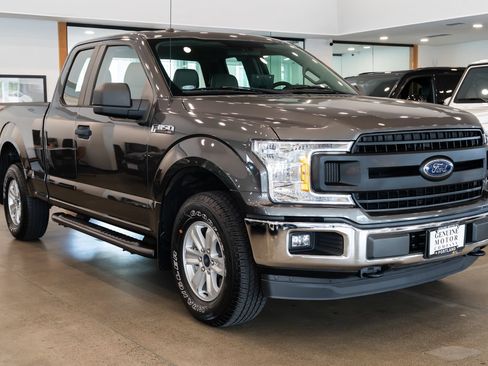 Used 2018 Ford F150 XL w/ Equipment Group 101A Mid AWD/4WD image 3