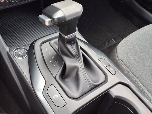 Certified 2025 Kia K4 LX image 21