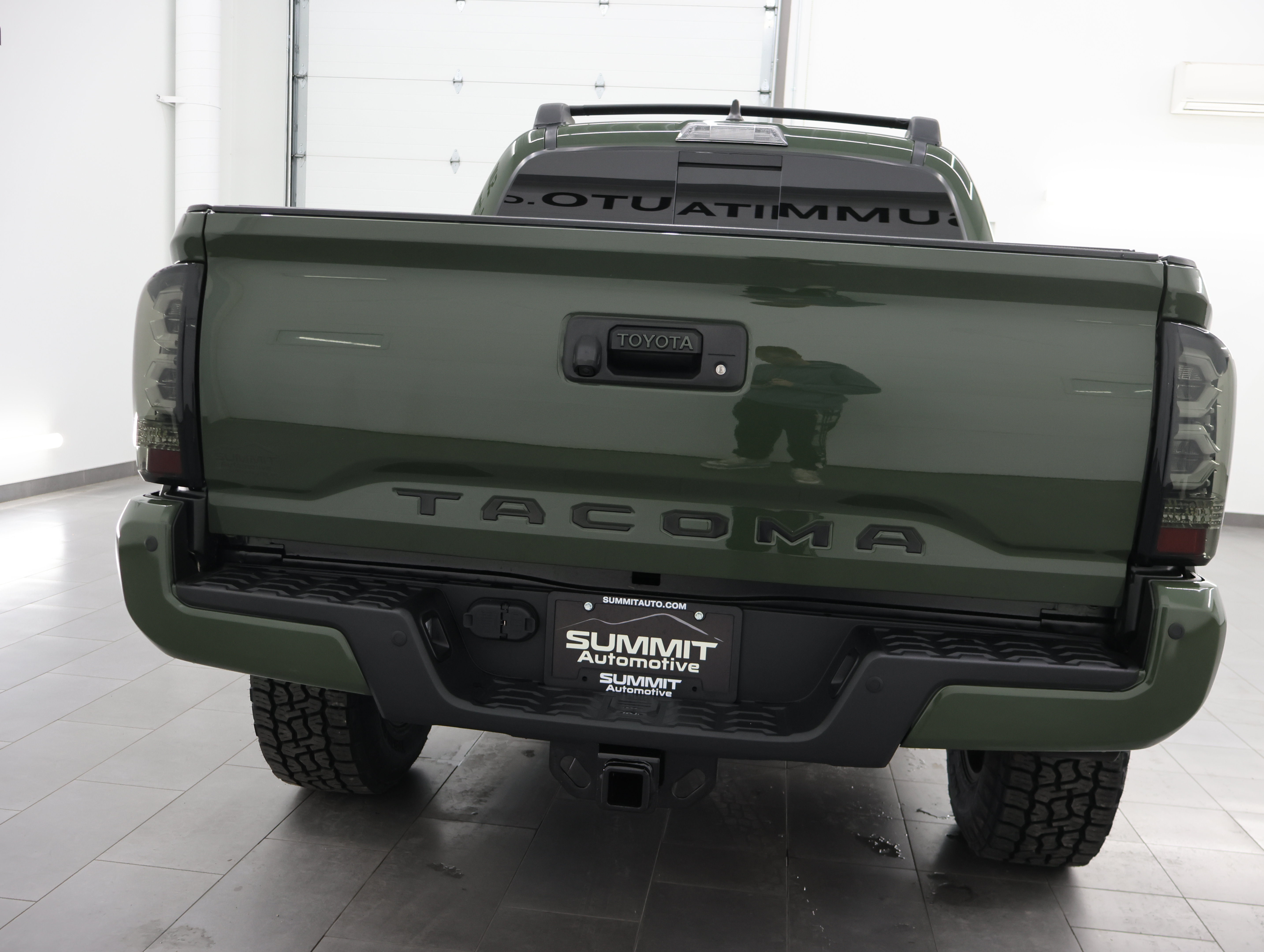 Used 2021 Toyota Tacoma TRD Off-Road w/ TRD Premium Off Road Package AWD/4WD image 28