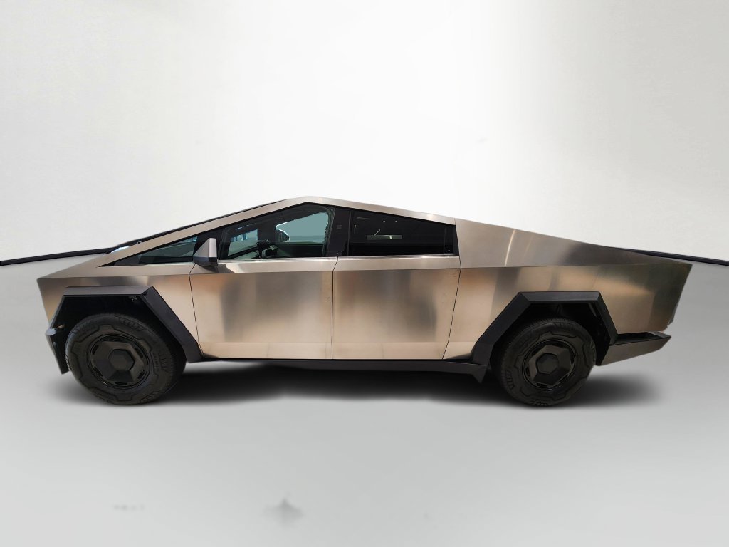 Used 2026 Tesla Cybertruck AWD Crew Cab image 4