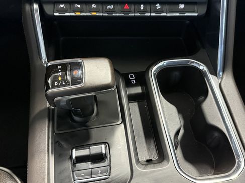Used 2024 GMC Sierra 1500 Denali w/ Technology Package AWD/4WD image 15