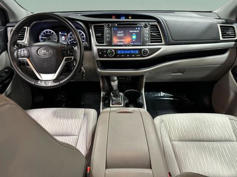 Used 2019 Toyota Highlander Plus image 14