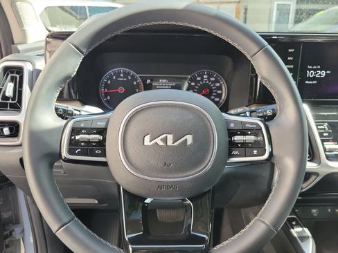 Certified 2023 Kia Sorento EX w/ Panoramic Sunroof Package FWD image 21