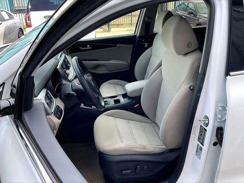 Used 2019 Kia Sorento LX w/ Option Group 020 image 25