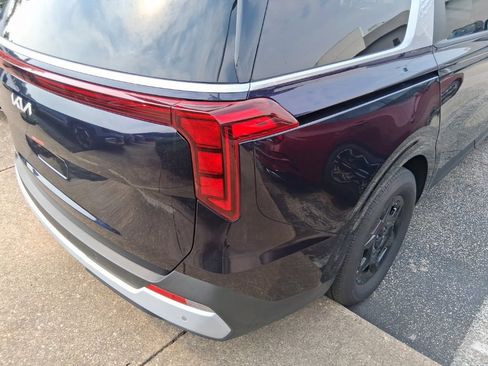 Certified 2026 Kia Carnival FWD image 10