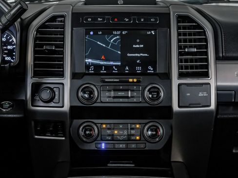 Used 2019 Ford F250 Platinum w/ Platinum Ultimate Package AWD/4WD image 25
