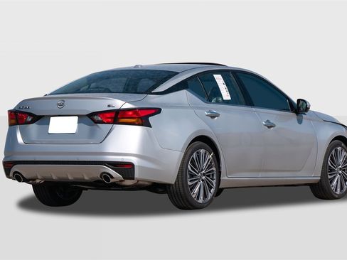 New 2025 Nissan Altima 2.5 SL image 5