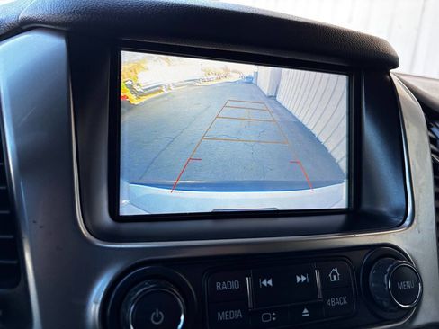 Used 2019 Chevrolet Tahoe 4WD image 18