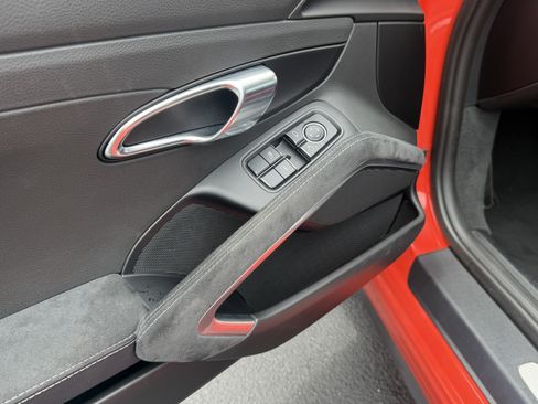 Certified 2018 Porsche 911 GT3 RWD image 19