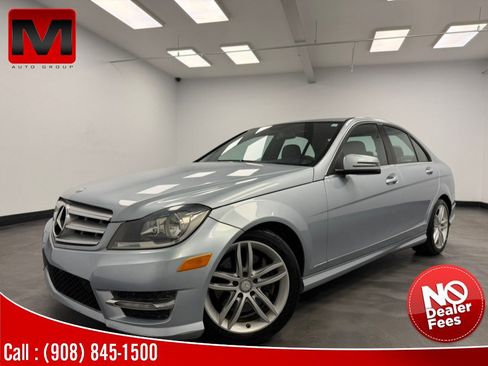 Used 2013 Mercedes-Benz C 300 4MATIC Sedan image 1
