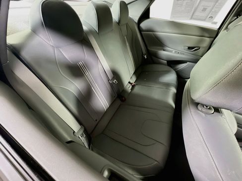 Used 2023 Hyundai Elantra SEL w/ Convenience Package FWD image 26