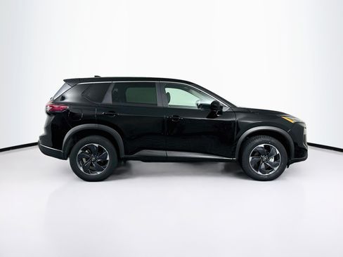 Used 2025 Nissan Rogue SV AWD/4WD image 10