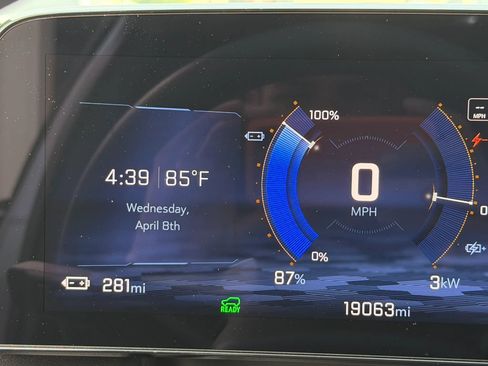 Used 2025 Chevrolet Equinox EV LT image 27