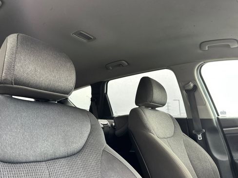 Used 2019 Hyundai Santa Fe SE image 18