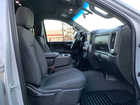 Used 2023 GMC Sierra 2500 SLE image 30