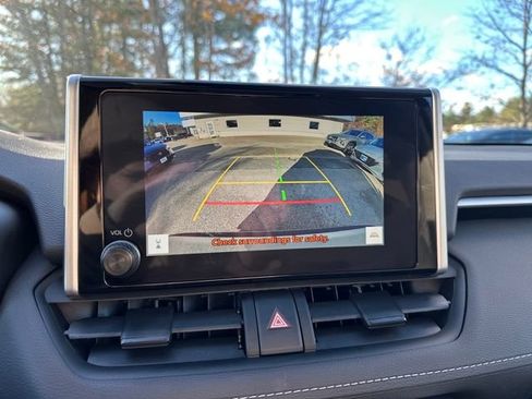 Used 2024 Toyota RAV4 XLE w/ Convenience Package image 19