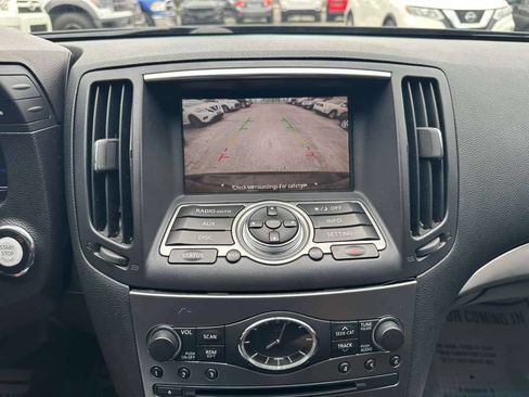 Used 2015 INFINITI Q40 w/ Moonroof Package RWD image 17