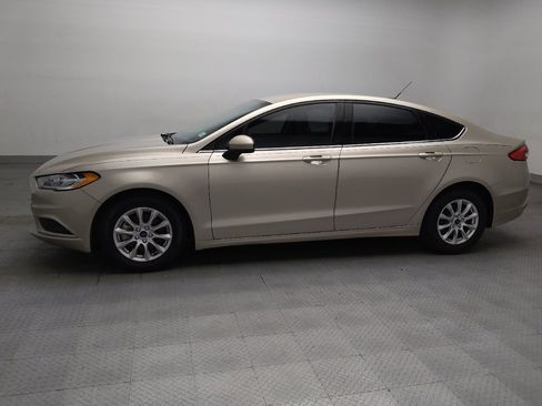 Used 2018 Ford Fusion S FWD image 2
