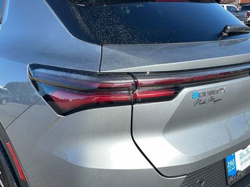 New 2026 Chevrolet Equinox EV LT image 12