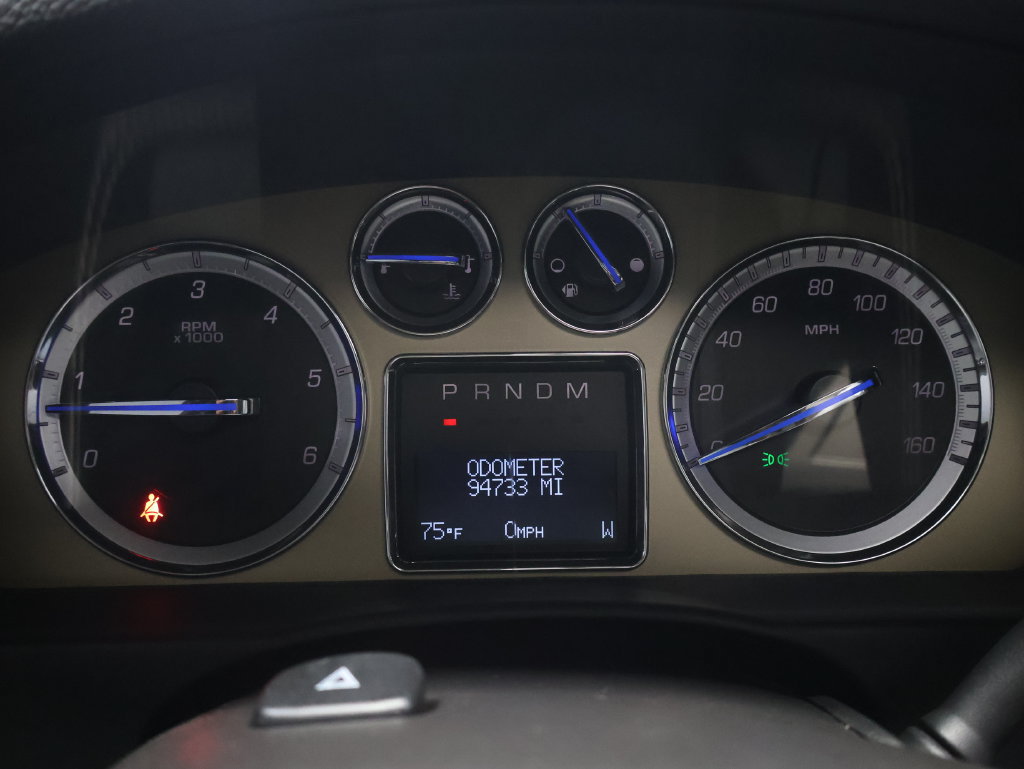 Used 2013 Cadillac Escalade ESV Platinum RWD image 24