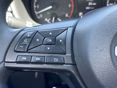 Used 2025 Nissan Altima 2.5 S FWD image 11
