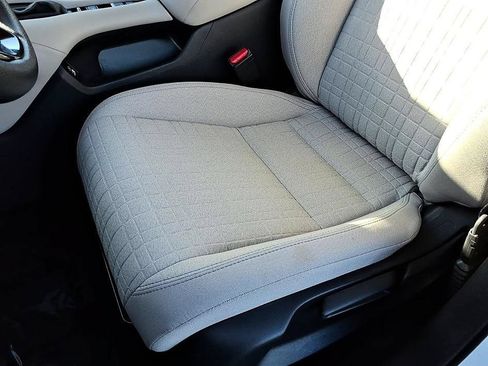 Used 2023 Honda HR-V LX image 16