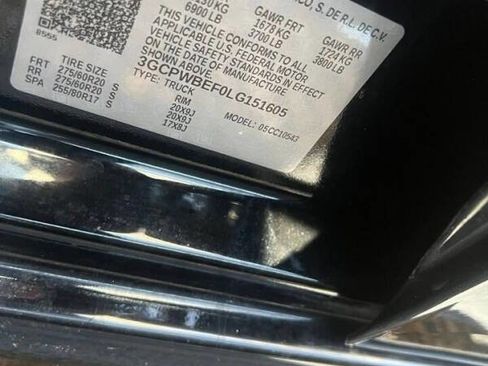 Used 2020 Chevrolet Silverado 1500 Custom w/ Custom Value Package image 17