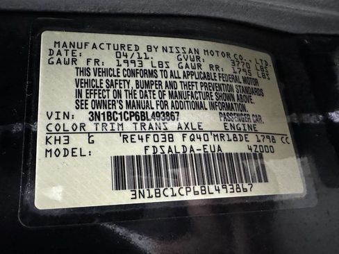Used 2011 Nissan Versa 1.8 S image 27