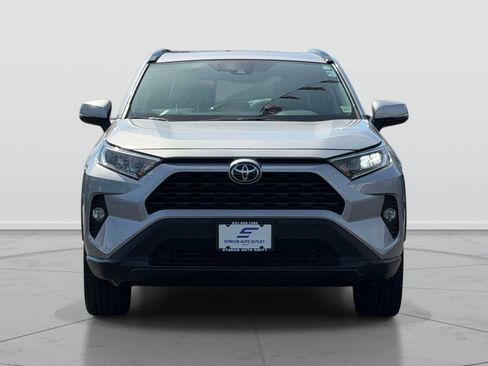 Used 2021 Toyota RAV4 XLE Premium AWD/4WD image 2