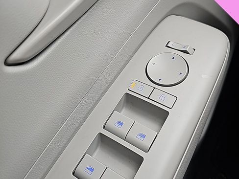 Certified 2024 Hyundai Kona SEL w/ Convenience Package image 22