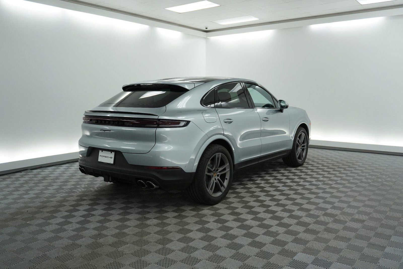 Used 2026 Porsche Cayenne Coupe AWD/4WD image 6