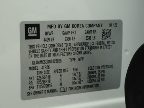 Certified 2022 Buick Encore GX Preferred w/ Cold Weather Comfort Package AWD/4WD image 12