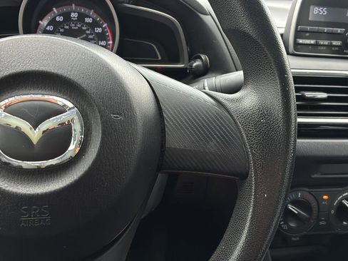 Used 2015 MAZDA MAZDA3 i SV FWD image 26