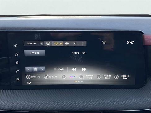 New 2025 Nissan Kicks SR image 26