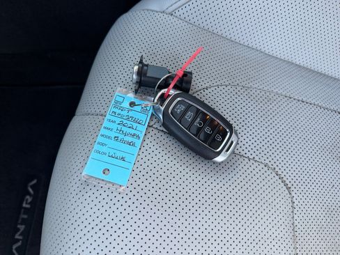 Used 2021 Hyundai Elantra Limited w/ Cargo Package FWD image 34