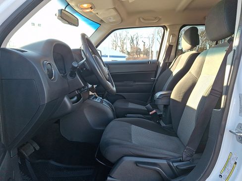 Used 2015 Jeep Patriot Latitude image 13
